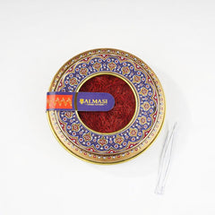 Almasi Aroma saffron threads close-up highlighting deep red filaments and potency