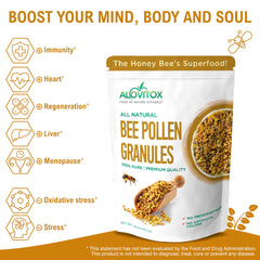 Alovitox sprinkled on a smoothie bowl adding flavor and antioxidant boost
