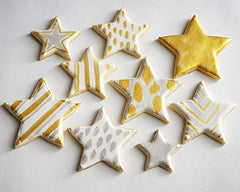 Bakell Super Gold mixed into paint and applied to sugar figurine for crisp gold details