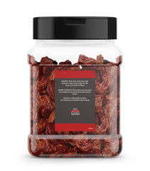 Birch & Meadow close-up of a single dried Carolina Reaper pepper showing skin texture and color