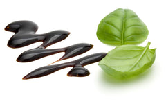 Blazing Bella label close-up highlighting Modena provenance and fig infusion benefit