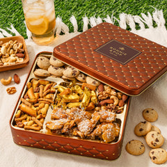 BONNIE AND POP churro cinnamon sugar pretzels detail showing spiced crunch and variety
