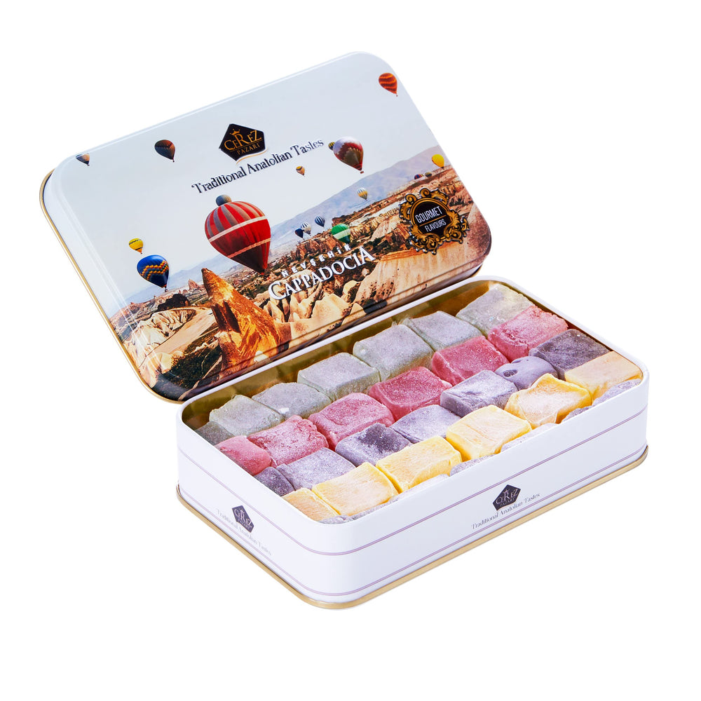 Çerez Pazarı embossed tin front showing elegant gift presentation and premium look