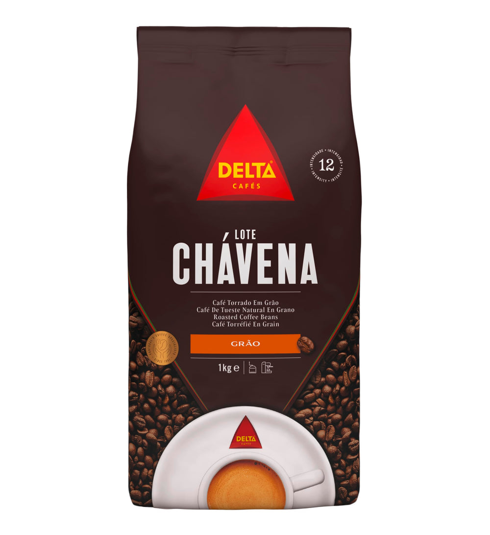 Delta Cafés front packaging of Lote Chávena whole-bean coffee showcasing bag design and weight