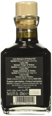 Fattoria Estense close-up pour highlighting syrupy texture and glossy finish
