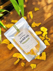 Growthy resealable zipper detail highlighting easy-open, keeps chips fresh