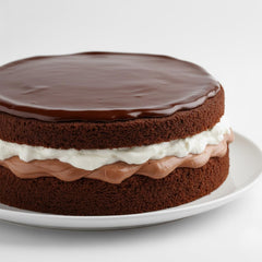 Hampton Distribution close-up of smooth Bavarian crème texture offering stable creamy filling