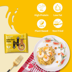 Hethstia open bowl displaying rich curry broth and protein-packed noodles