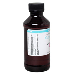 LorAnn close-up of cap and bottle neck for precise dispensing benefit