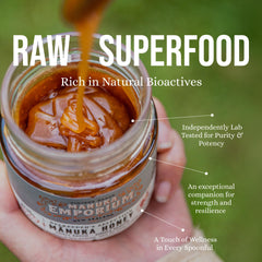 Manuka Emporium golden honey drizzling from spoon showing easy serving benefit
