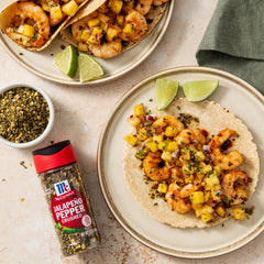 McCormick crushed jalapeño flake texture highlighting bright color and consistency