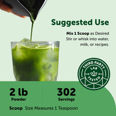 Micro Ingredients matcha on a scoop indicating a 3 g serving for easy portioning