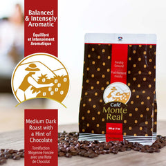 Monte Real pouring fresh brewed cup demonstrating rich aroma and body