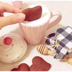Mulino Bianco biscuits served with coffee, showcasing dunking compatibility benefit