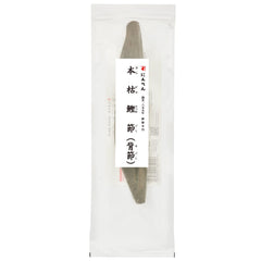 にんべん block front packaging showing weight and artisanal smoked bonito