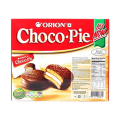Orion Choco Pie individually wrapped pieces lined up to show single-serve convenience for lunches and travel