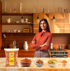 Rani Brand close-up of coarse pizza-cut flakes highlighting texture and vibrant color
