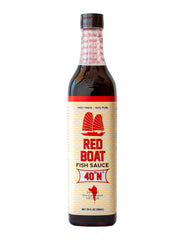 Red Boat front label showing 40°N and clean two-ingredient claim for clarity