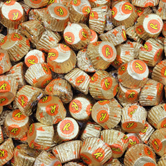 RESSE'S close-up of mini peanut butter cup interior highlighting creamy peanut butter center