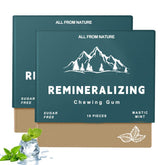 Royalee front packaging showing mint gum and clear labeling benefit fresh breath
