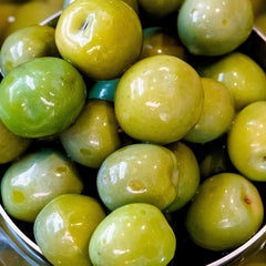 Sanniti close-up of olive texture highlighting firm, buttery flesh benefit
