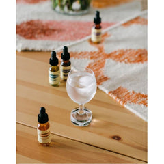Scrappy's Lavender bottle close-up label highlighting floral aroma and garnish benefit