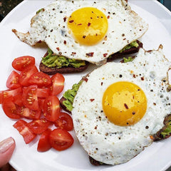 Shibolim toasted slice topped with avocado demonstrating crispness and low carb use