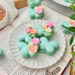 SIMPLY SUCRÉ close-up of tiny royal icing rose detail and texture for realistic floral finish