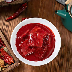 SXETBEAN red oily brine detail highlighting glossy aroma and concentrated umami
