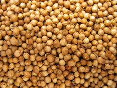 U.S. Wellness Naturals close-up of coriander seed texture highlighting freshness and aroma preservation