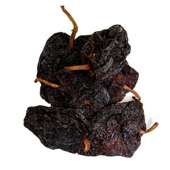 1400S SPICES close-up of ancho chili texture and glossy skin, highlighting rich color and aroma benefits