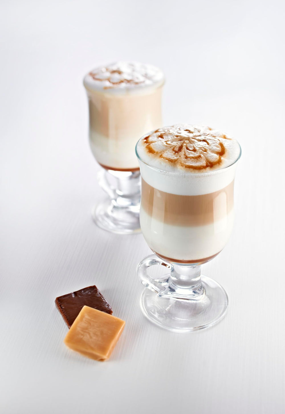 1883 MAISON ROUTIN syrup pour close-up demonstrating smooth texture and easy blending