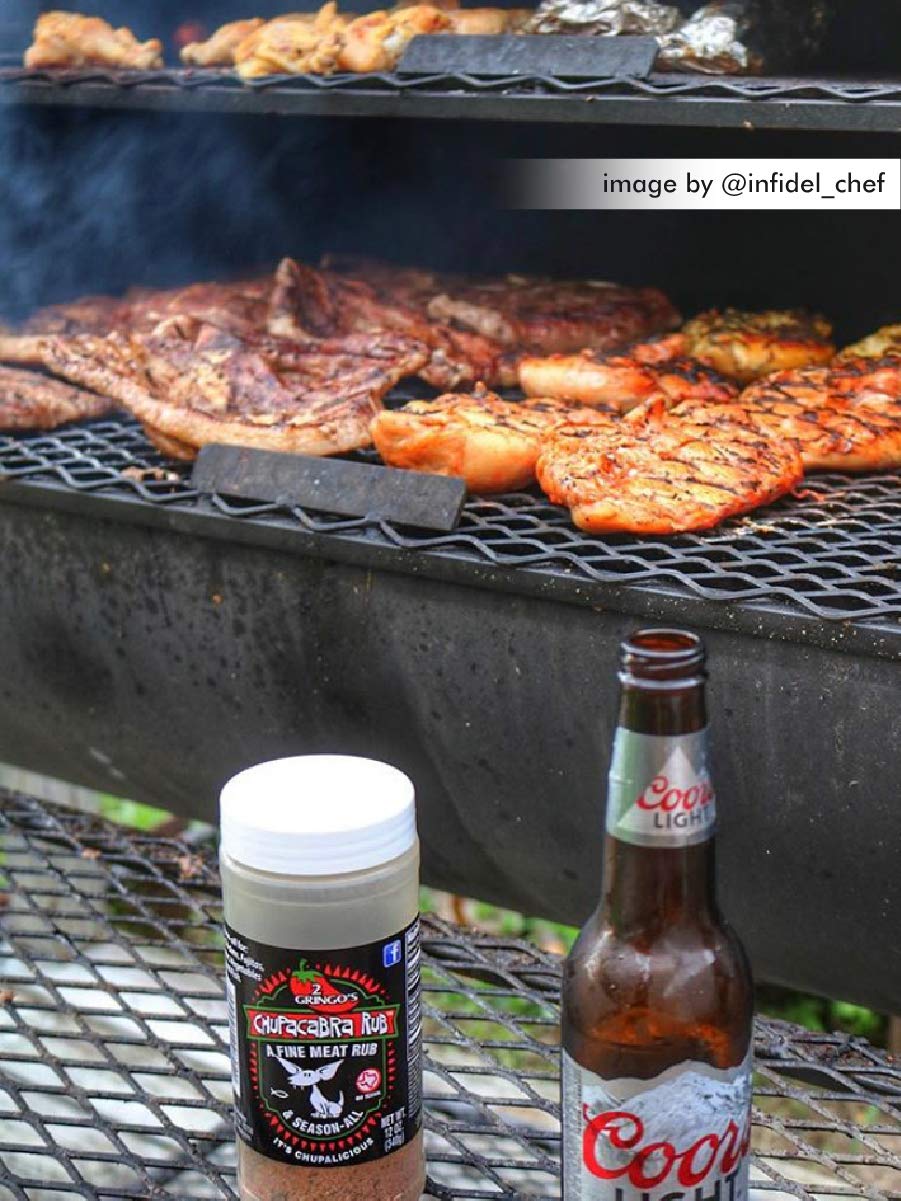 2 Gringos lifestyle backyard grill scene showing quick seasoning application at cookout