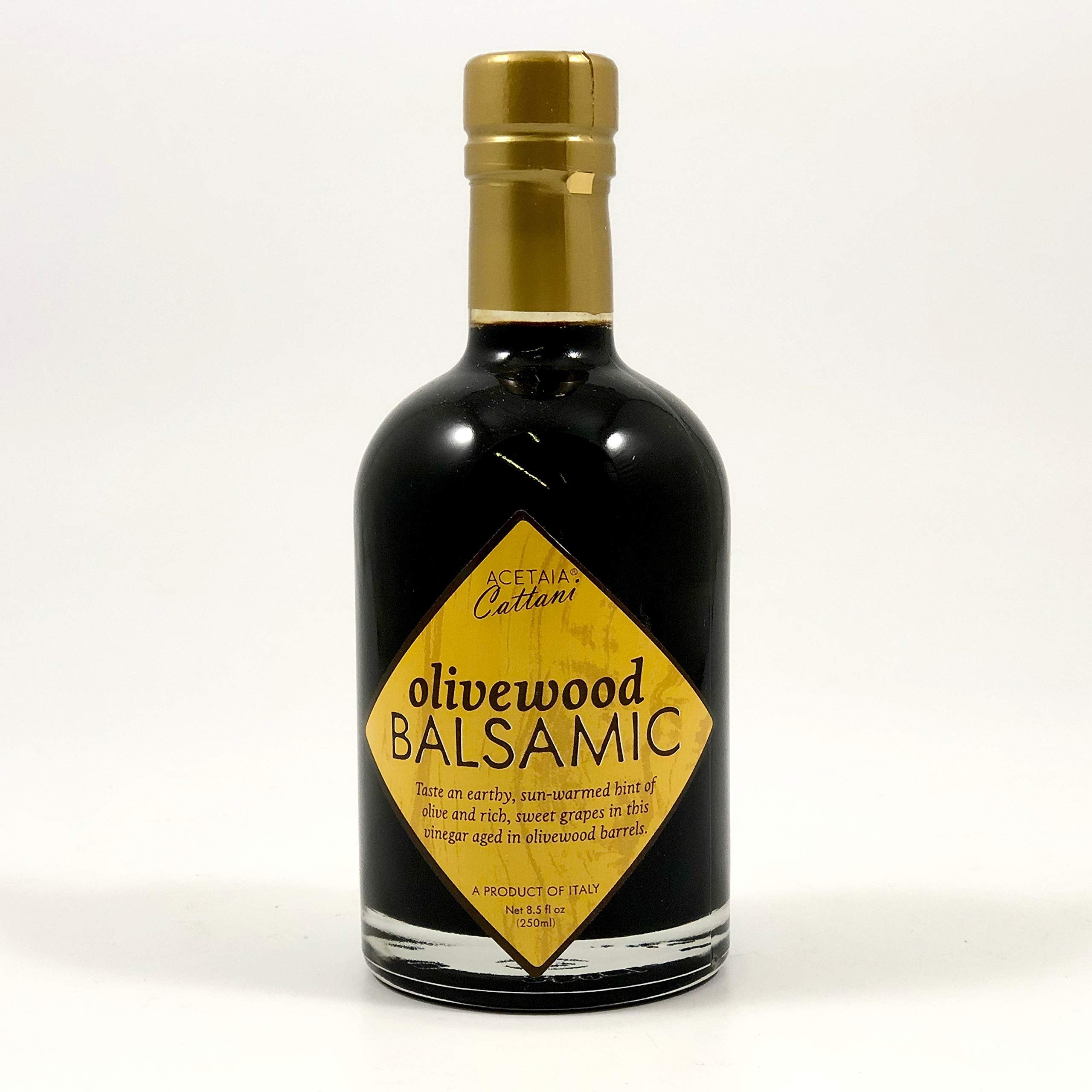 Acetaia Dodi bottle front view showing label and elegant finishing vinegar