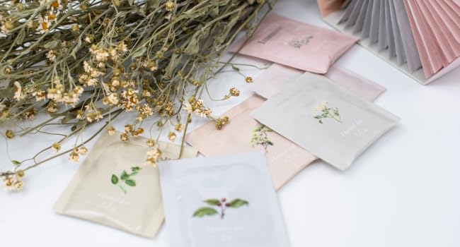 ACORUS flatlay of ginkgo dandelion sage peppermint milk thistle chamomile