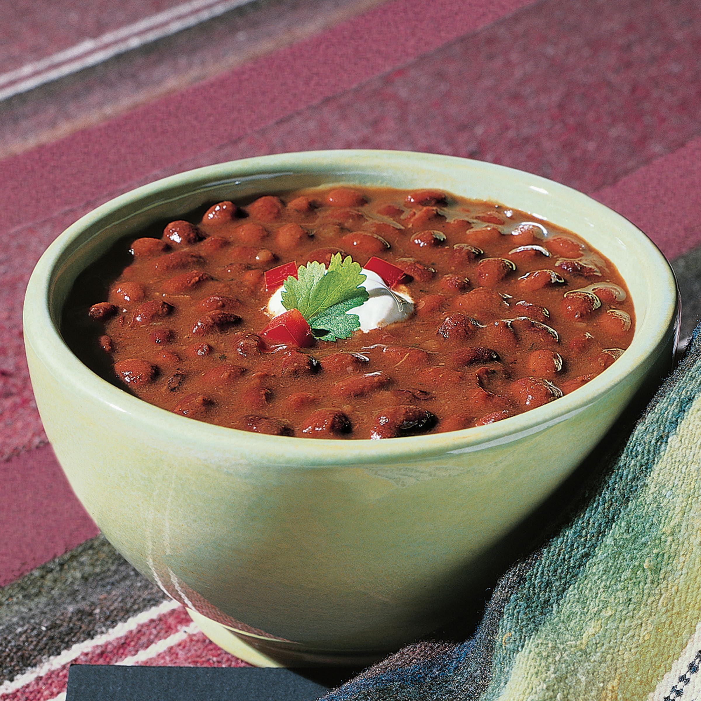 Amy's close-up of chili texture highlighting beans and peppers, appetizing consistency
