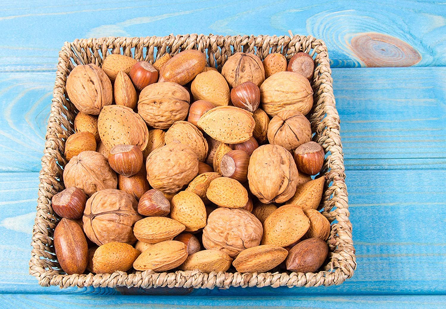 Anna and Sarah almonds in shell detail displaying firm almonds and natural flavor