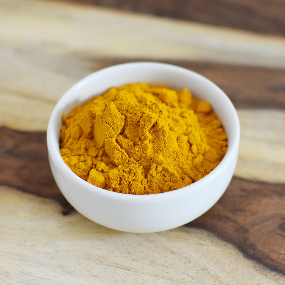 Anthony's measuring spoon with turmeric on scale benefit: accurate portioning for recipes