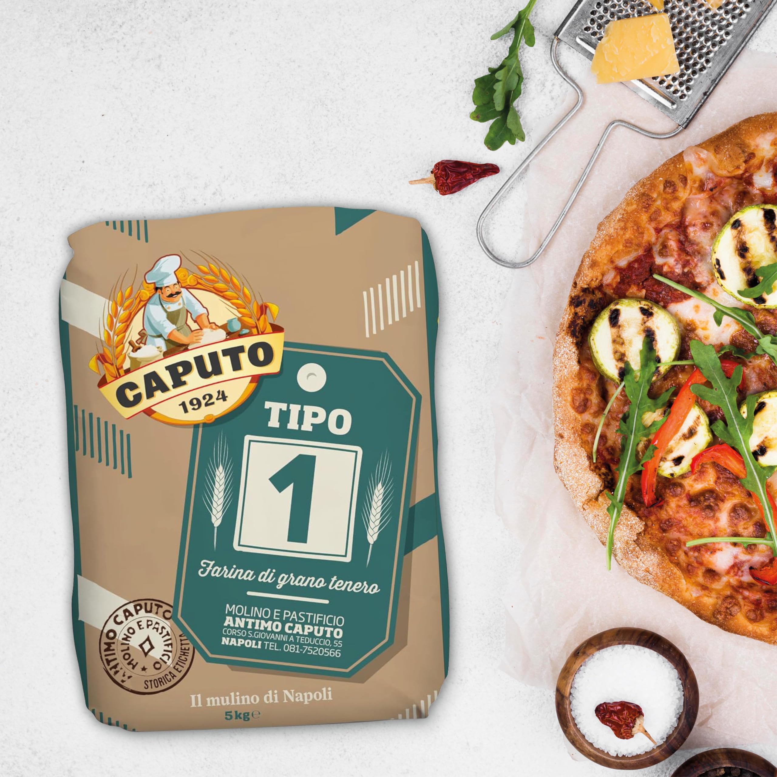 Antimo Caputo flour pouring to show texture and bran for improved dough flavor