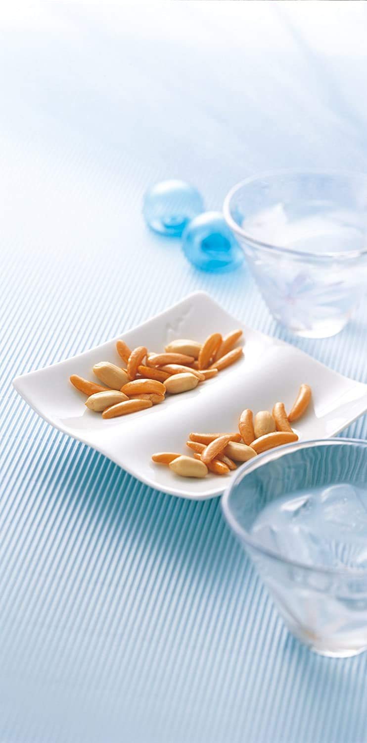 AONELAS Kameda served with a glass of beer to show ideal pairing enjoyment