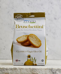 Asturi close-up of cracker texture highlighting crunchy olive oil-baked benefit