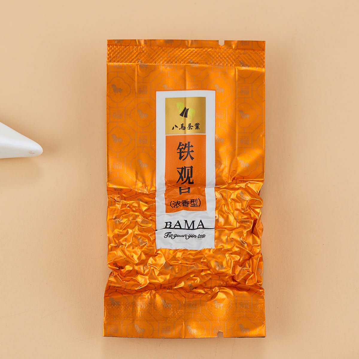 BAMATEA close view of tin label and food-grade packaging details