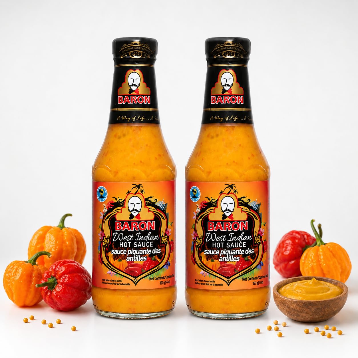 Baron close-up of sauce texture poured from bottle, shows consistency and fresh pepper appeal
