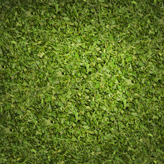 Birch & Meadow close-up of spinach flakes texture highlighting easy-mix benefit