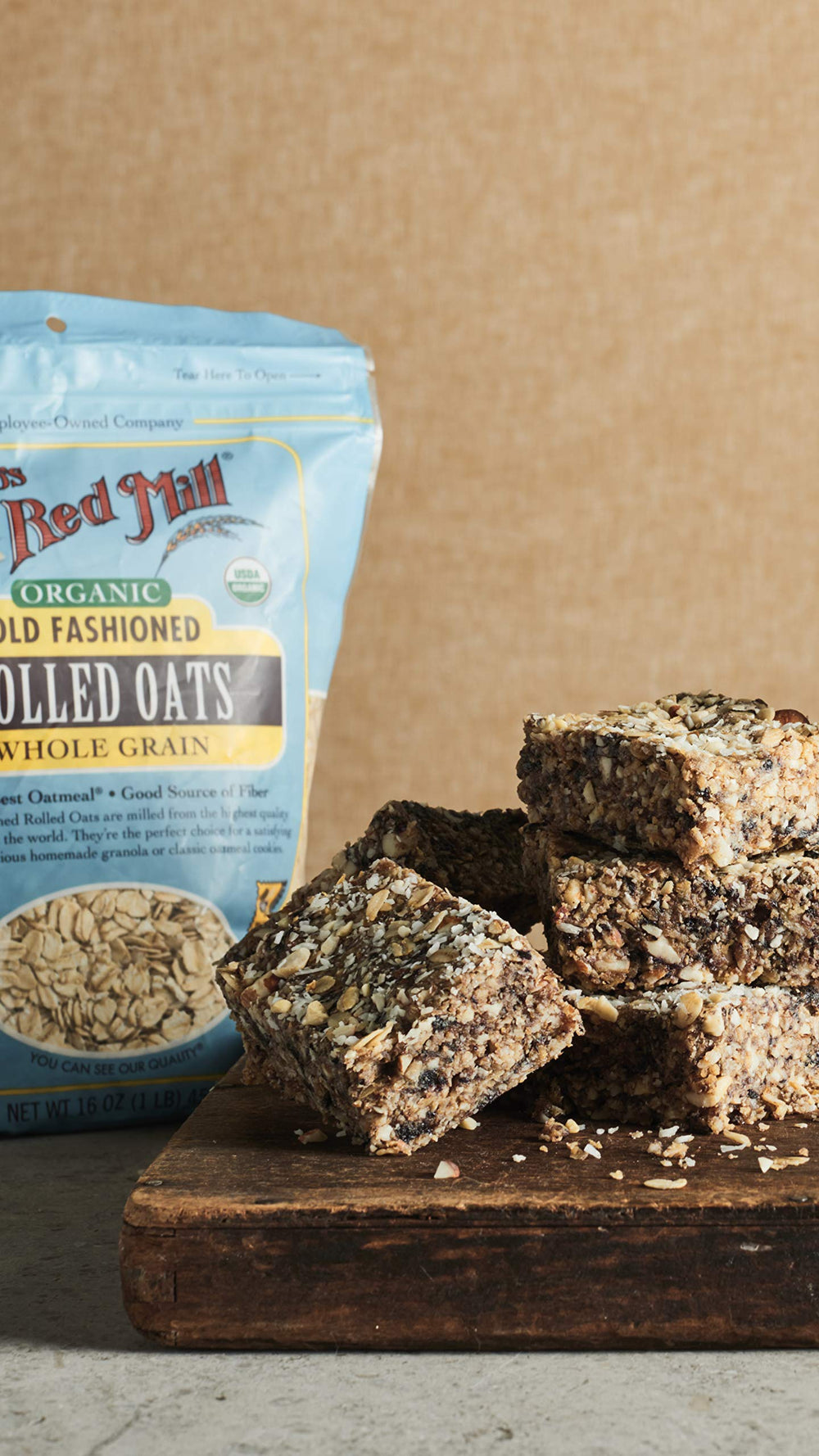 Bob's Red Mill spoonful of oats showing texture and portion, simplifying recipe measuring