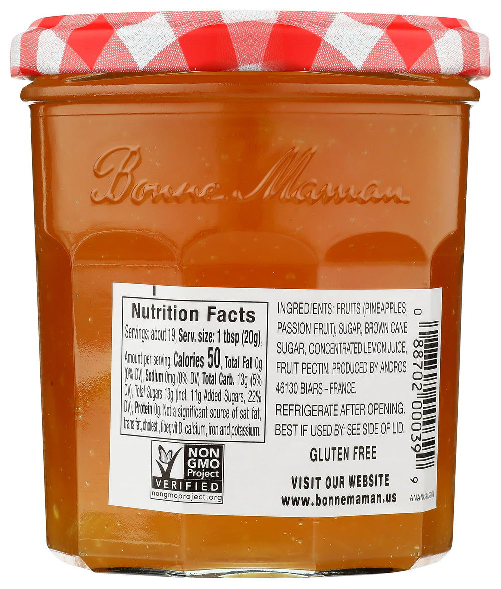 Bonne Maman mango-peach jar label close-up, highlights natural fruit ingredients benefit