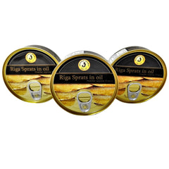 BRIVAIS VILNIS close-up smoked sprat texture highlighting natural smoking