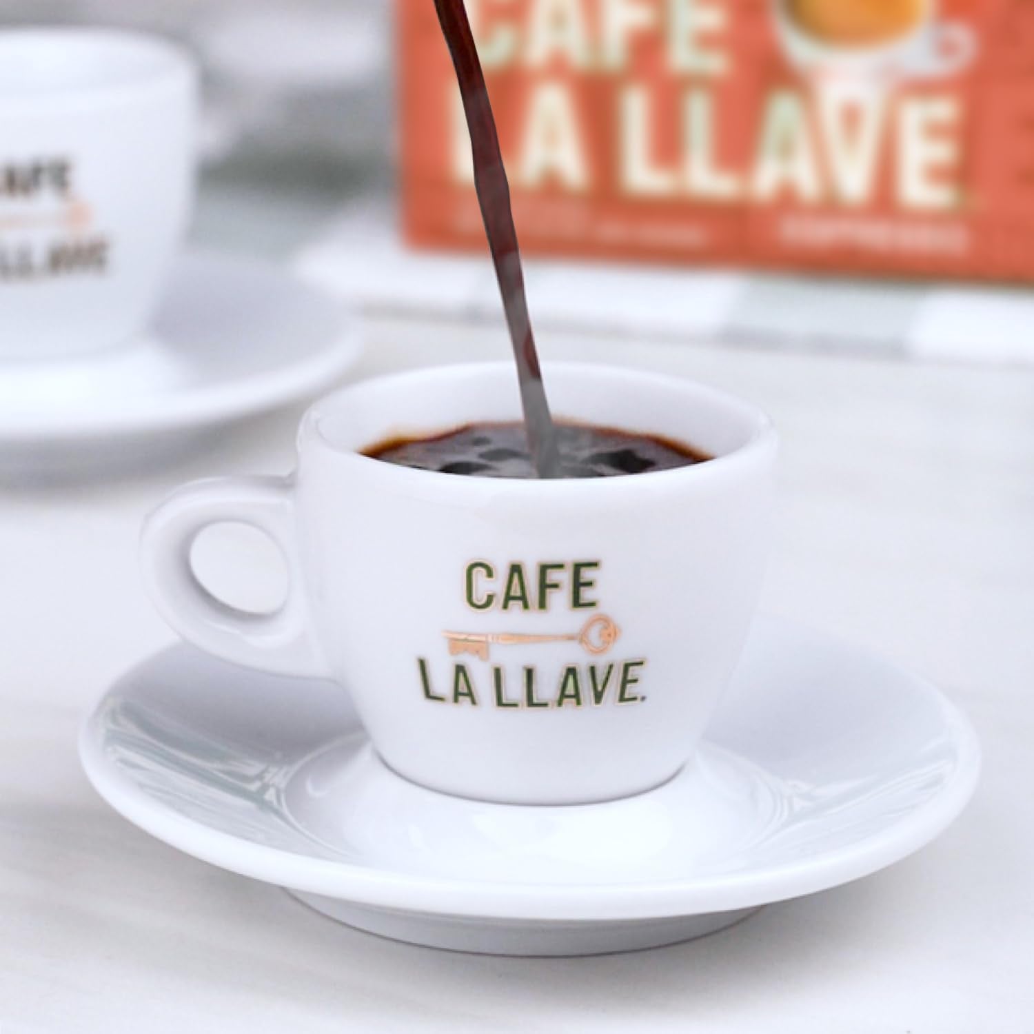 Cafe La Llave fine ground close-up showing texture ideal for moka pot and espresso machines benefit: consistent extraction
