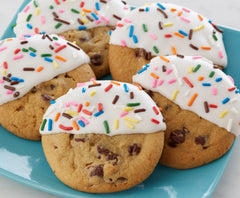 Cake Mate sprinkles texture close-up showing crunchy chocolate bite