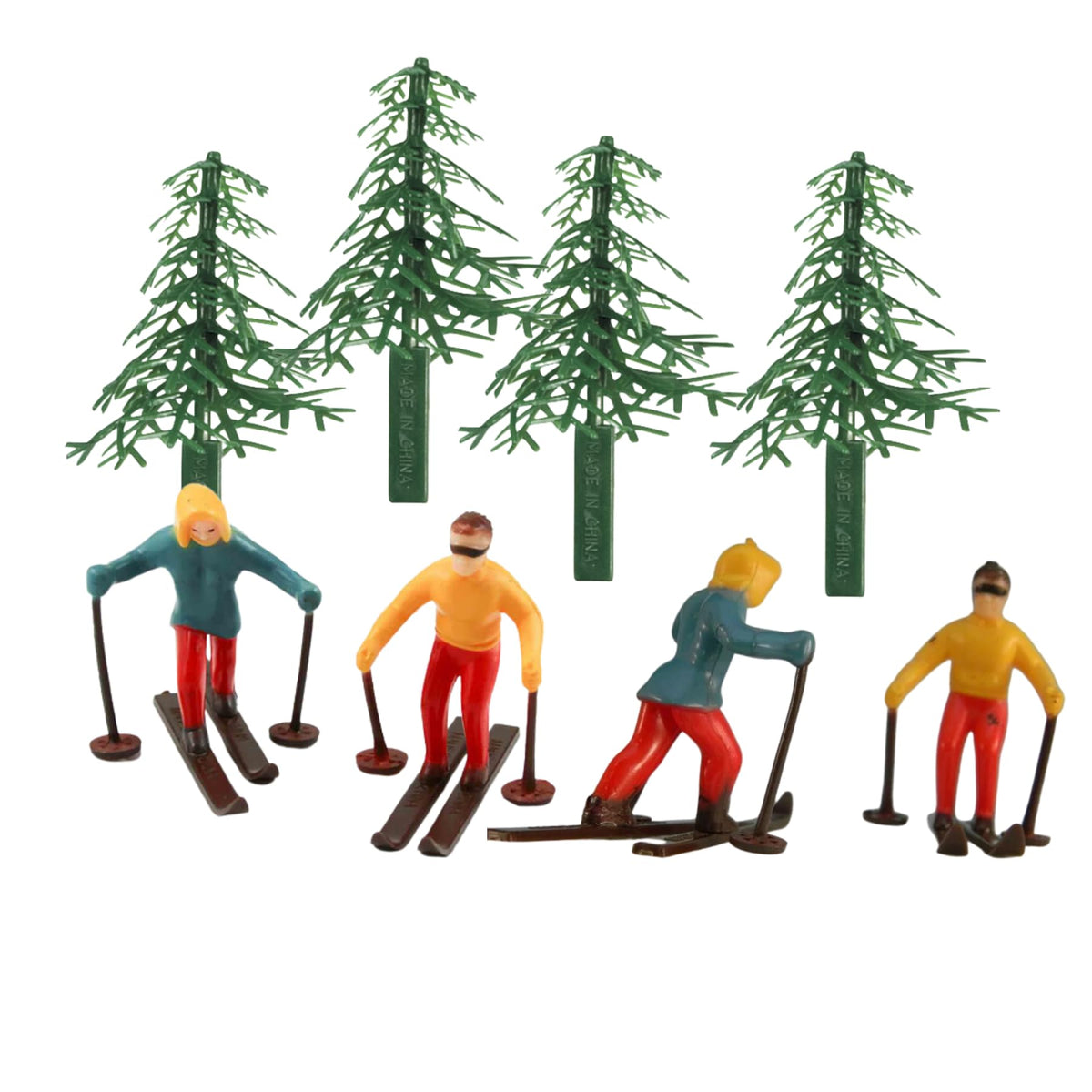 CakeSupplyShop Celebrations front view of skiers and trees showing set layout and style